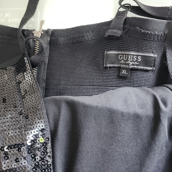 Guess women's stretchy, sophisticated dress. - Picture 3 of 8